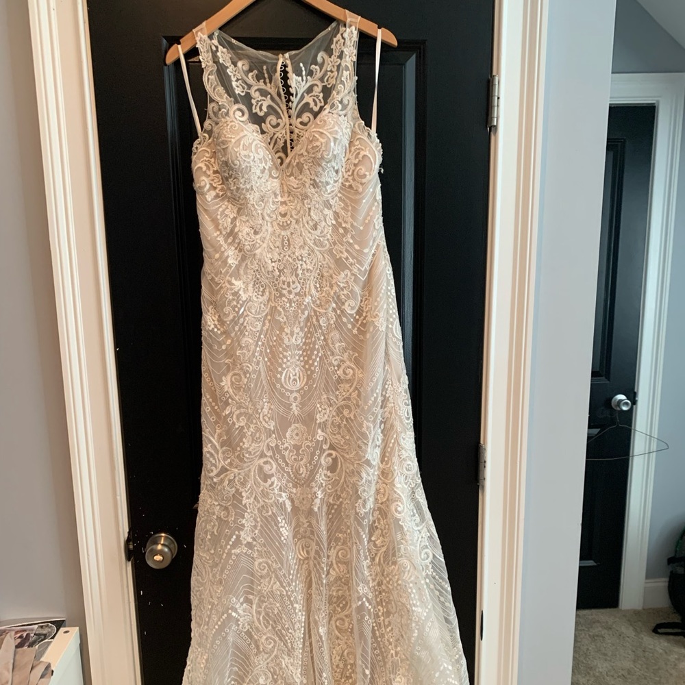 Justin Alexander Fit & Flare Wedding dress